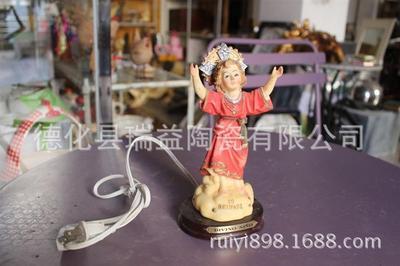批發采購塑料、樹脂工藝品 探索西方宗教人物祈禱圖與家居擺件的市場機遇（以0301工藝品為例）